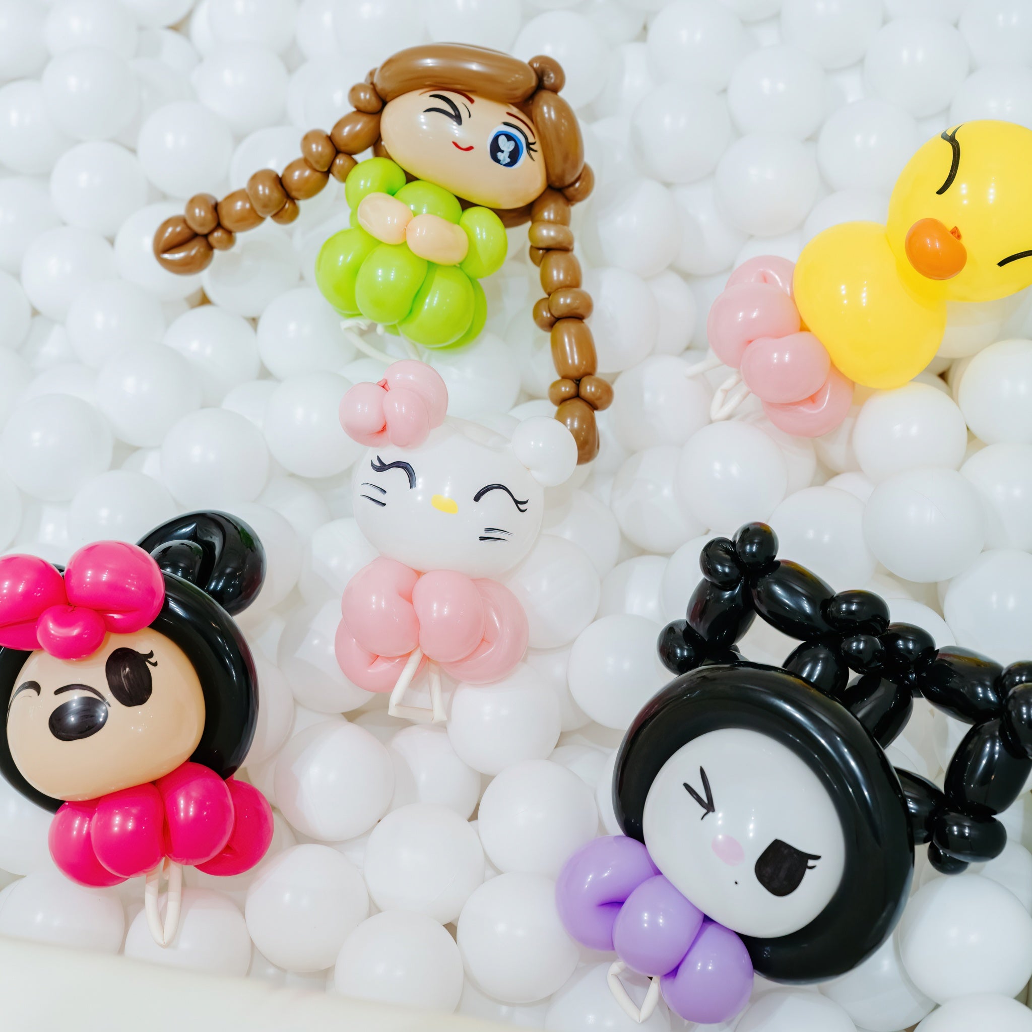 Balloon Sculpture Station